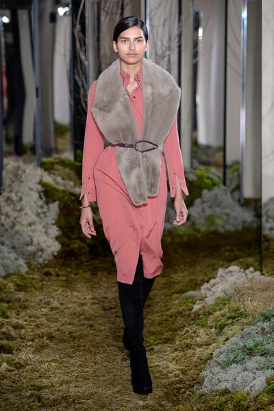 Look 24
